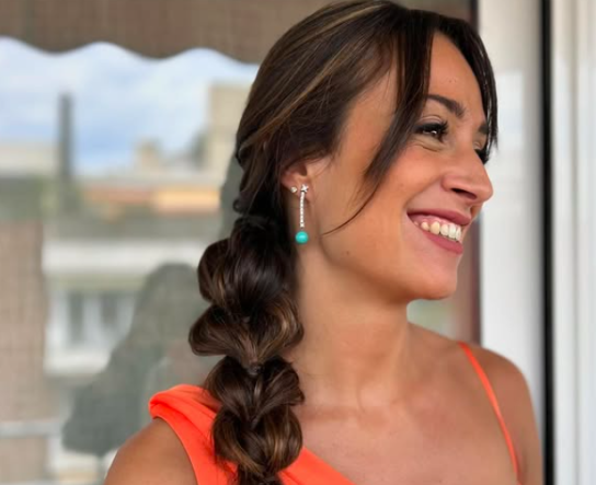 Maquillaje para invitadas de boda en Barcelona realizado por Jennifer Makeup con acabado elegante y natural