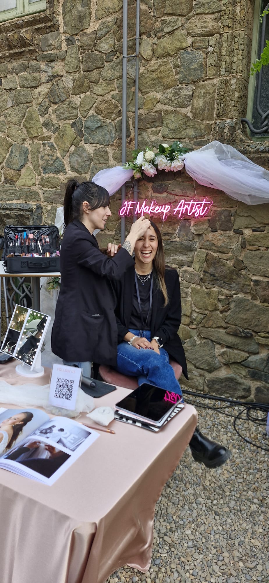 texto alternativo, título, leyenda, descripción de esta foto